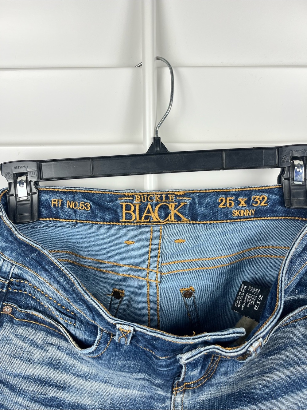 Buckle Black Y2K low rise Dark Blue Distressed Skinny Jeans Size 25x32 - Picture 3 of 6